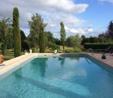 Bio Apartment | Studio charmant à Bio avec jardin et piscine partagée, 32 m².