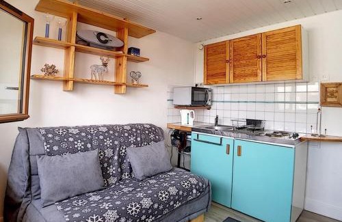 Les Menuires Apartment | Studio cosy au pied des pistes, 2 pers, centre, ski, animaux admis - FR-1-344-1010