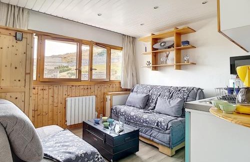 Les Menuires Apartment | Studio cosy au pied des pistes, 2 pers, centre, ski, animaux admis - FR-1-344-1010