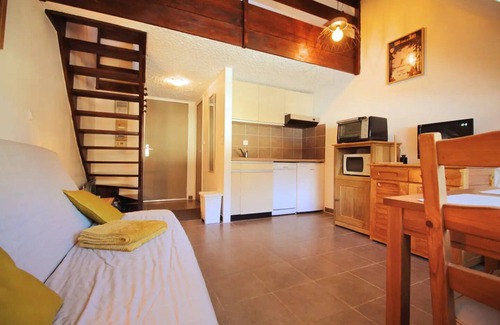 Saint-Jacques-des-Blats Apartment | Studio Duplex au Pied des Pistes