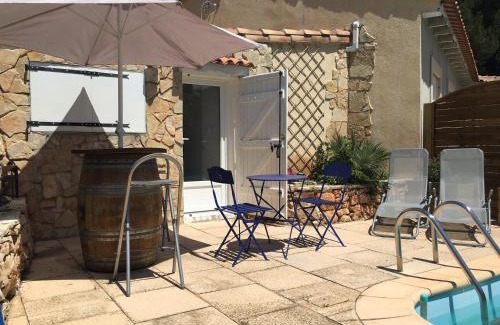 Ensues-la-Redonne Apartment | Studio Ensuès la Redonne à 1200 mètres de la mer