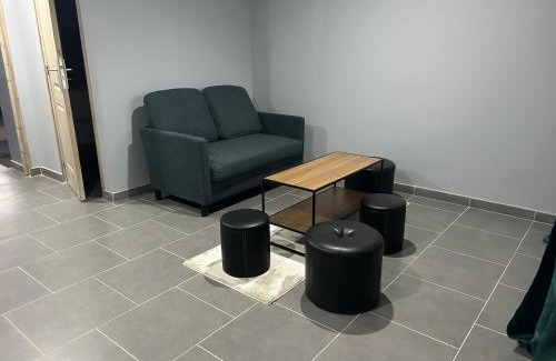 Erny-Saint-Julien Apartment | Studio erny