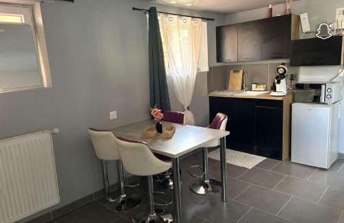 Erny-Saint-Julien Apartment | Studio erny