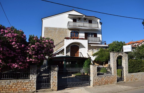 Sveti Filip i Jakov Apartment | Studio flat with air-conditioning Sveti Filip i Jakov, Biograd (AS-4299-f)