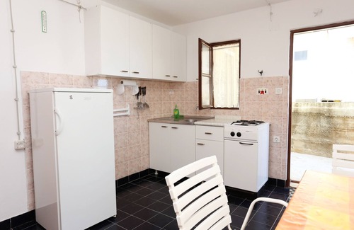 Putnikovic Apartment | Studio flat near beach Kabli, Pelješac (AS-10225-b)