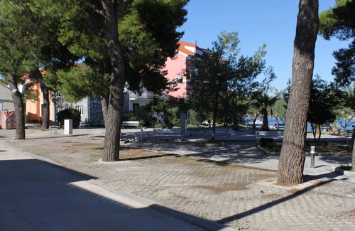 Poljana Apartment | Studio flat with air-conditioning Poljana, Ugljan (AS-8419-c)