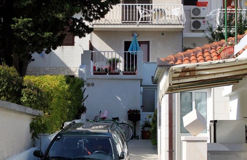 Bol Apartment | Studio flat with balcony and sea view Bol, Brač (AS-2878-a)