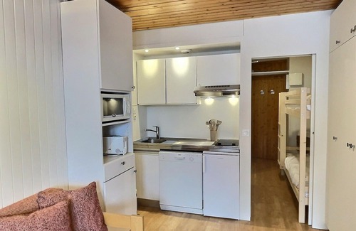 Le Cret Apartment | Studio for 4 in Val-d'Isère, south-facing balcony