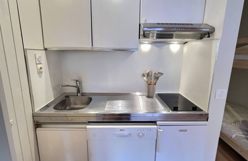 Le Cret Apartment | Studio for 4 in Val-d'Isère, south-facing balcony