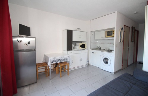 Le Port Apartment | Studio for 4 with marina view