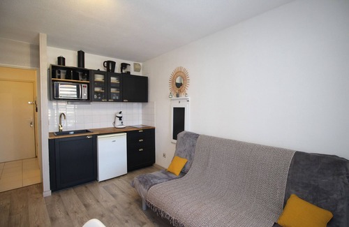 Le Port Apartment | Studio for 4 with marina view