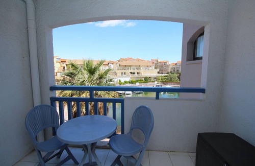 Le Port Apartment | Studio for 4 with marina view