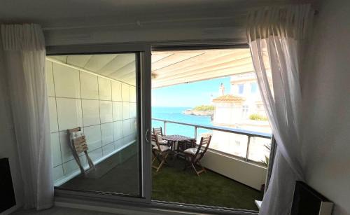 Biarritz Apartment | Studio front de mer - residence luxe