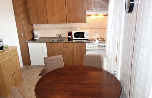 Veysonnaz Apartment | Studio in Veysonnaz by Ski Slopes & Gondola