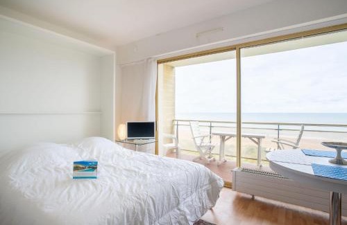 Varaville Apartment | Studio Le Golf-1 by Interhome