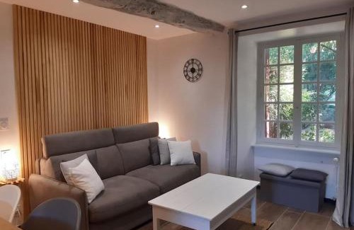 La Baussaine House | Studio meublé avec terrasse axe Rennes Saint Malo