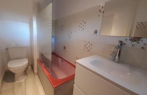 La Baussaine House | Studio meublé avec terrasse axe Rennes Saint Malo