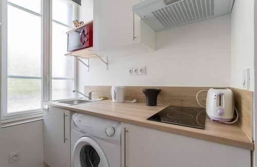 7th Arrondissement Apartment | Studio near metro and universities - Lyon 7