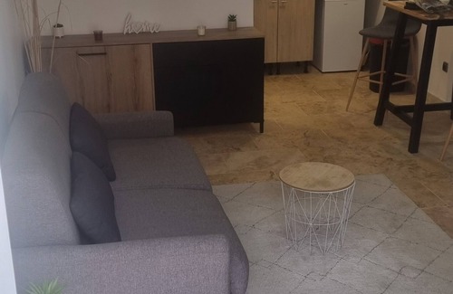 Villeneuve-le-Roi Apartment | Studio near orly airport