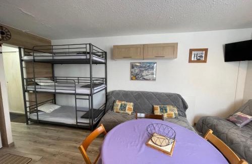 Le Super-Sauze Apartment | Studio rénové avec accès direct aux pistes, bien équipé - FR-1-165A-169