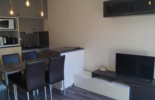 Le Super-Sauze Apartment | Studio Rénové avec Terrasse sur les Pistes - Super Sauze, Enchastrayes - FR-1-165A-22