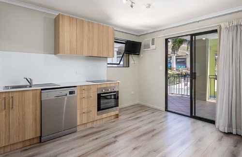 Kangaroo Point Hotel | Studio Room