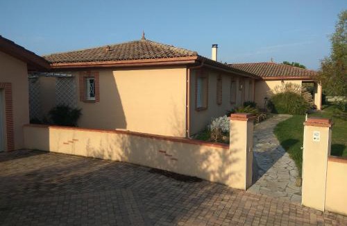 Saint-Pierre-de-Lages Apartment | Studio T1 paisible dans villa avec bassin naturel