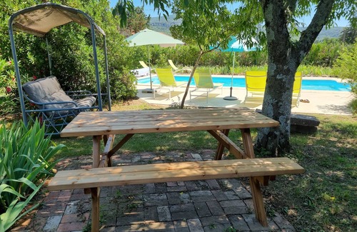 Grospierres Apartment | Studio tourterelle lou magnan Grospierres