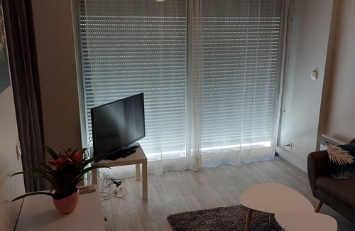 Gramat Apartment | Studio type T2, hypercentre, furnished with air conditioning and parking