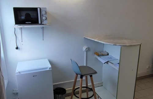 Tartane Apartment | Studio vue sur mer à 5 min à Pied des Commerces, Plage, Places