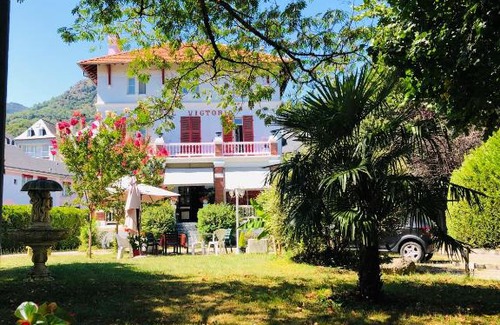 Argeles Gazost Apartment | Studio Vue Val d'Azun dans Villa historique "Victoria"