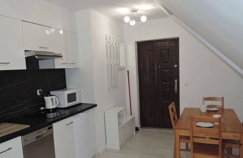 Wiselka Apartment | Studio with a pool and a large balcony not far from the sea and lake, WIselka