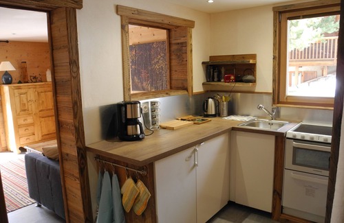 Molines-en-Queyras Apartment | Studio with mountain charm