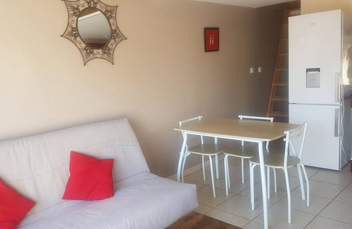 Nezignan-L'Eveque Apartment | Studio with garden and private parking