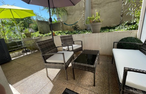 Villette Gare Apartment | Studio with private outdoor living in Part Dieu