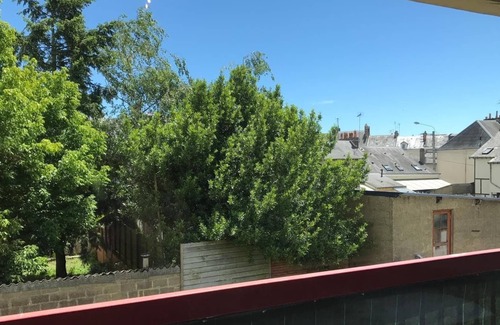 Liberation Apartment | Studio with Private Parking - 15 min from the train station