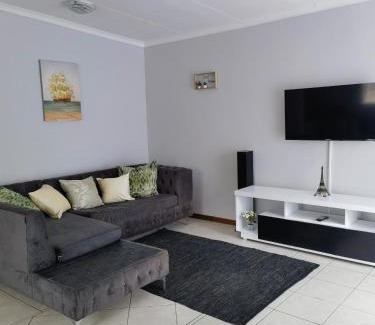 Kempton Park Apartment | Studio47 on Concourse