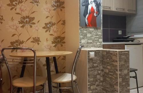Kharkiv Apartment | StudioCaffe - затишна студія біля метро з самостійним заселенням