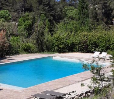 Simiane-Collongue Apartment | Studios indépendants dans grand Domaine en pleine nature