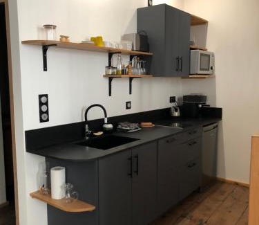 Etoile-sur-Rhone Apartment | Studios L'atelier et la chambre des toiles