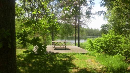 Hultsfred House | Stuga im Wald mit Seeblick, nahe Vimmerby