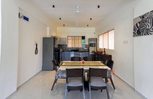 Karjat Villa | Stunning 4-Bedroom Villa with Private Pool - Perfect for Families or Groups