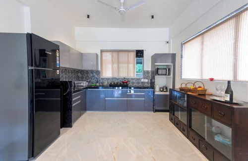 Karjat Villa | Stunning 4-Bedroom Villa with Private Pool - Perfect for Families or Groups