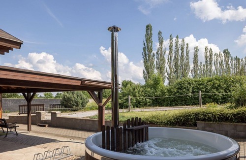 Dolni Branna House | Stunning private villa for 8 people with WIFI, hot tub, TV, terrace and pets allowed