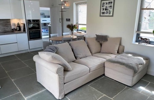 West Knoyle Cottage | Stunning 2 Bed High Spec Country Cottage - v quiet