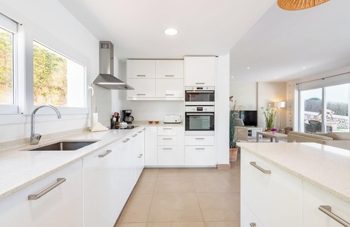 Cala d'Or Villa | Stunning 5 Bedroom Luxury Villa with Heated Pool overlooking Cala d'Or Estuary