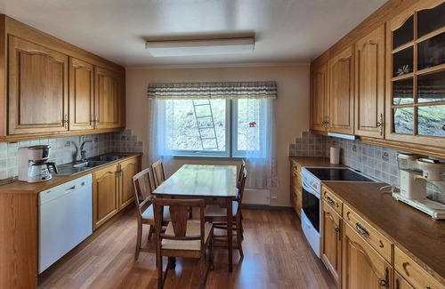 Ullensvang Apartment | Stunning apartment in Grimo with WiFi