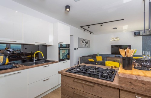 Rukavac Apartment | Stunning apartment in Rukavac with WiFi