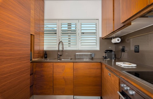 Bantry Bay Apartment | Stunning Bantry Bay Haven - Beach on Your Doorstep