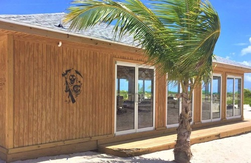 Kemps Bay House | Stunning Beach House at Paradise Beach South Andros